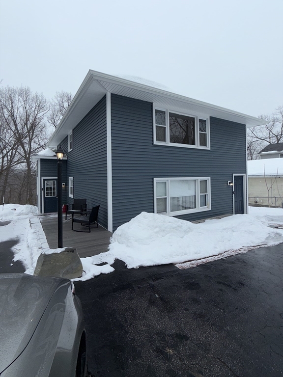 10 Gothic Ave, Worcester, Massachusetts, 2 Bedrooms Bedrooms, 4 Rooms Rooms,1 BathroomBathrooms,Residential Lease,For Rent,Gothic Ave,73485439