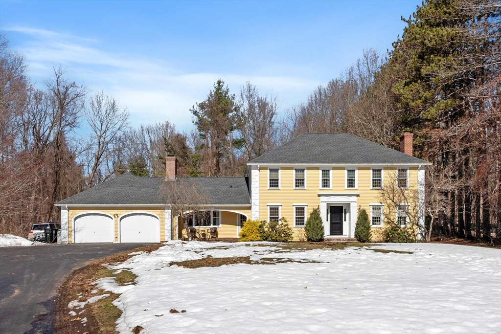 92 Prospect Street, Lunenburg, Massachusetts, 4 Bedrooms Bedrooms, 9 Rooms Rooms,2.5 BathroomsBathrooms,Residential,For Sale,Prospect Street,73485513