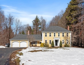 92 Prospect Street, Lunenburg, Massachusetts, 4 Bedrooms Bedrooms, 9 Rooms Rooms,2.5 BathroomsBathrooms,Residential,For Sale,Prospect Street,73485513