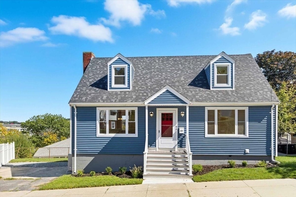 9 Crestway Rd, Boston, Massachusetts, 4 Bedrooms Bedrooms, 8 Rooms Rooms,2 BathroomsBathrooms,Residential,For Sale,Crestway Rd,73485686