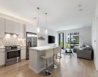 45 W 3rd St, Boston, Massachusetts, 2 Bedrooms Bedrooms, 3 Rooms Rooms,1 BathroomBathrooms,Residential Lease,For Rent,W 3rd St,73485738