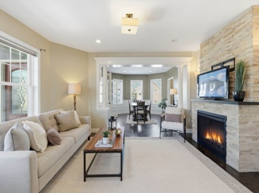 108-110 Burrill St, Swampscott, Massachusetts, 2 Bedrooms Bedrooms, 6 Rooms Rooms,2 BathroomsBathrooms,Residential,For Sale,Burrill St,73473692
