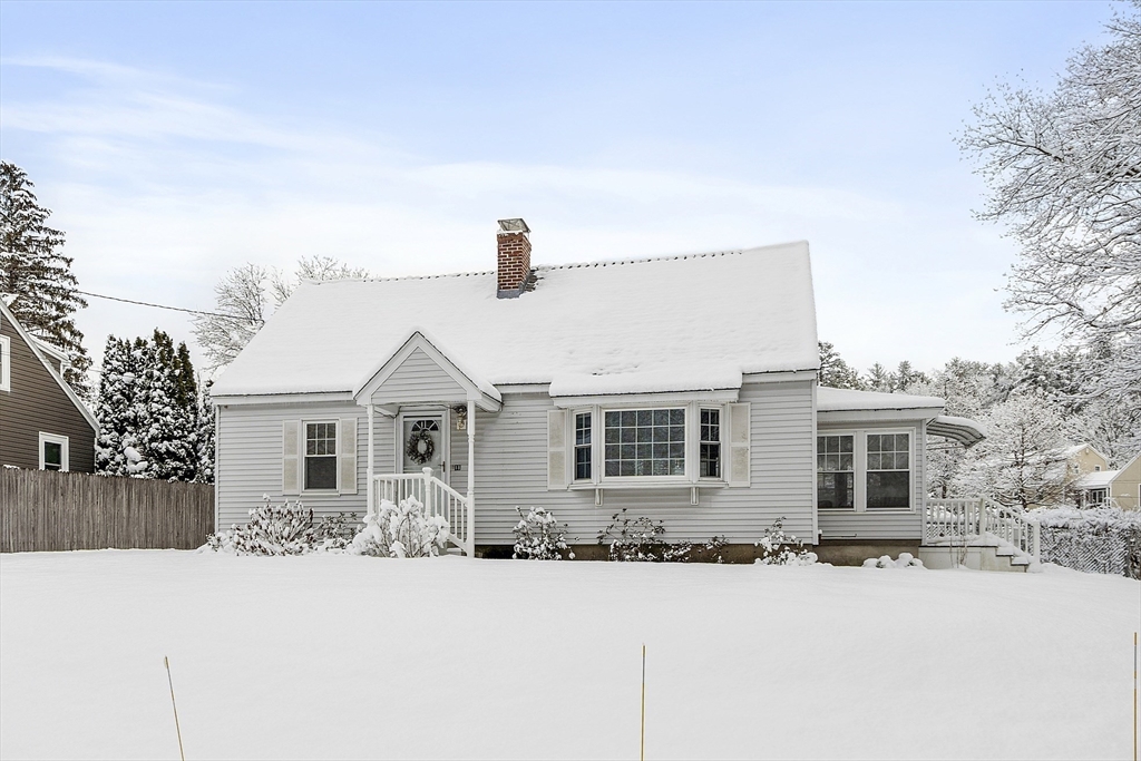 18 Frank St, Chelmsford, Massachusetts, 3 Bedrooms Bedrooms, 8 Rooms Rooms,1.5 BathroomsBathrooms,Residential,For Sale,Frank St,73470247
