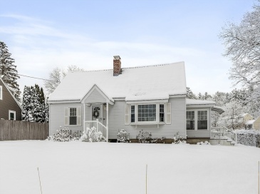 18 Frank St, Chelmsford, Massachusetts, 3 Bedrooms Bedrooms, 8 Rooms Rooms,1.5 BathroomsBathrooms,Residential,For Sale,Frank St,73470247