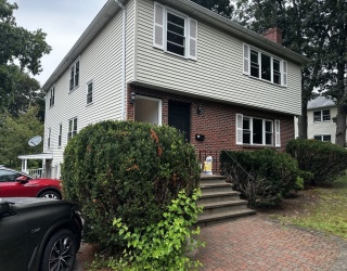 1195 Boylston St, Newton, Massachusetts, 3 Bedrooms Bedrooms, 5 Rooms Rooms,1.5 BathroomsBathrooms,Residential Lease,For Rent,Boylston St,73485793