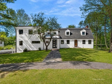 1 Maureen Rd, Lexington, Massachusetts, 5 Bedrooms Bedrooms, 11 Rooms Rooms,5.5 BathroomsBathrooms,Residential,For Sale,Maureen Rd,73485796