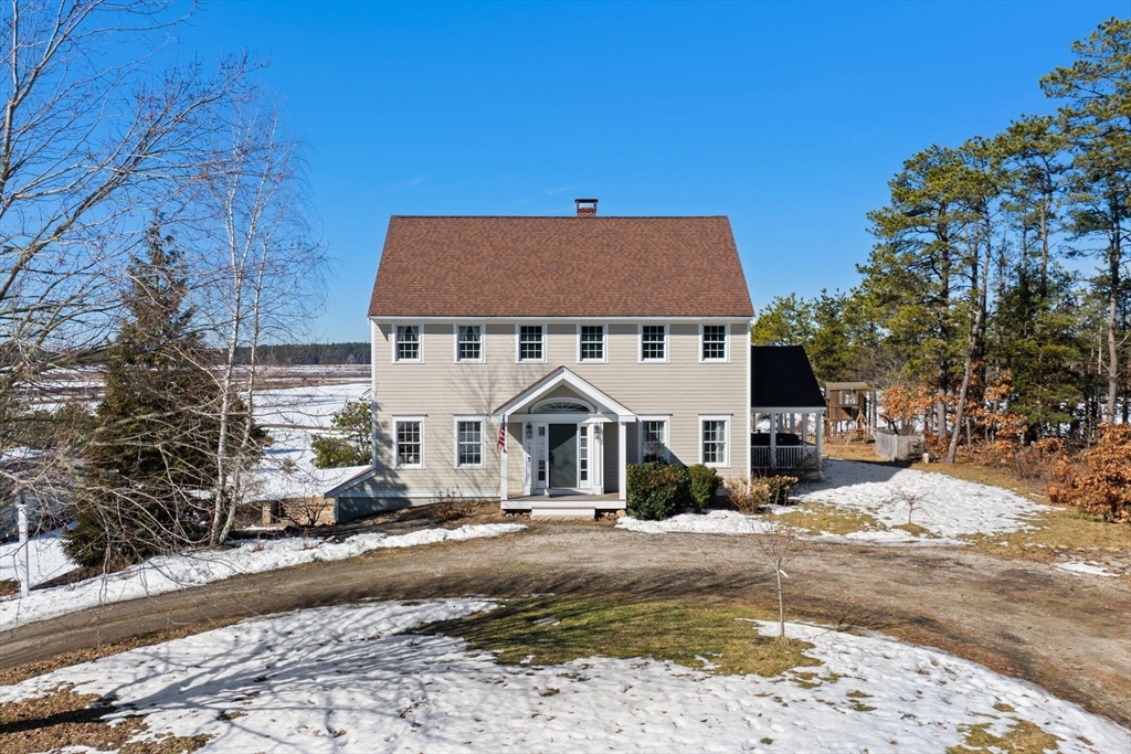 102 Maple Springs Rd, Wareham, Massachusetts, 4 Bedrooms Bedrooms, 7 Rooms Rooms,3 BathroomsBathrooms,Residential,For Sale,Maple Springs Rd,73485784