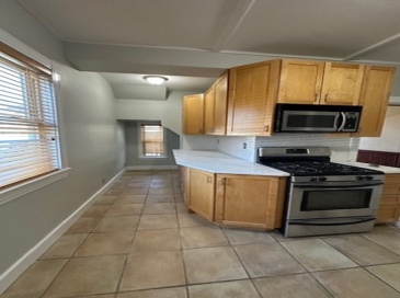 46 Lawrence Street, Medford, Massachusetts, 3 Bedrooms Bedrooms, 5 Rooms Rooms,1 BathroomBathrooms,Residential Lease,For Rent,Lawrence Street,73485816