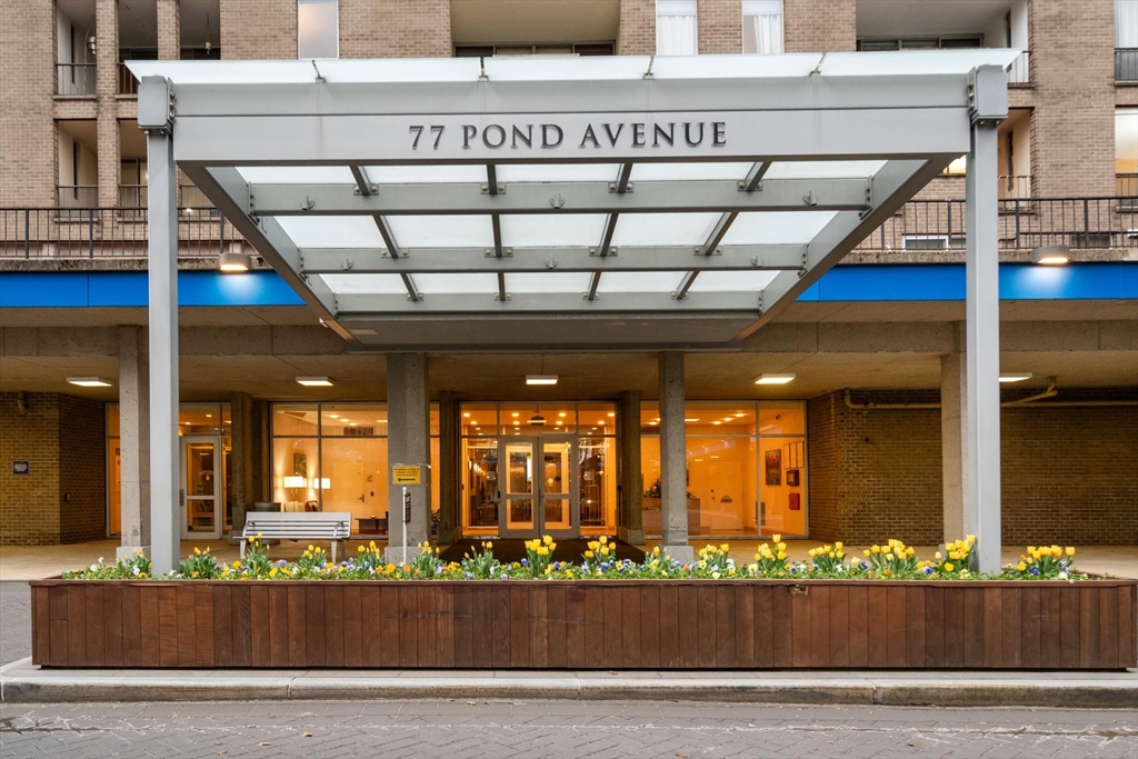 77 Pond Ave, Brookline, Massachusetts, 2 Bedrooms Bedrooms, 4 Rooms Rooms,2 BathroomsBathrooms,Residential,For Sale,Pond Ave,73486010