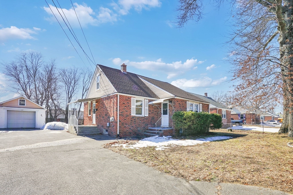 107 Beauregard Ter, Chicopee, Massachusetts, 3 Bedrooms Bedrooms, 7 Rooms Rooms,1 BathroomBathrooms,Residential,For Sale,Beauregard Ter,73485839