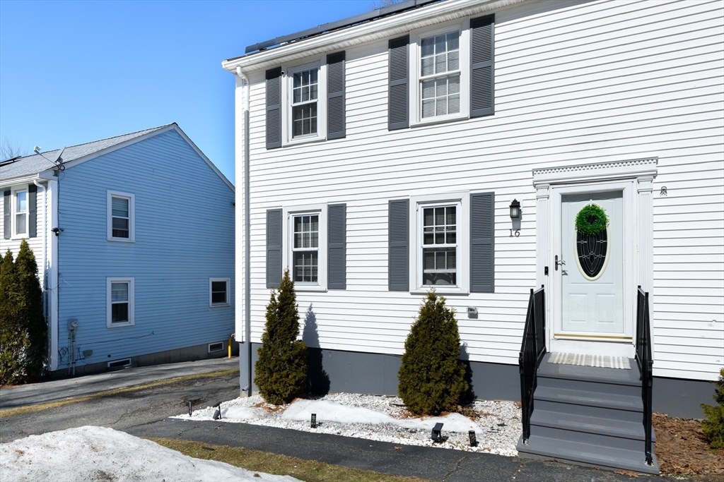 16 Vincent Cir, Worcester, Massachusetts, 3 Bedrooms Bedrooms, 5 Rooms Rooms,1.5 BathroomsBathrooms,Residential,For Sale,Vincent Cir,73485820