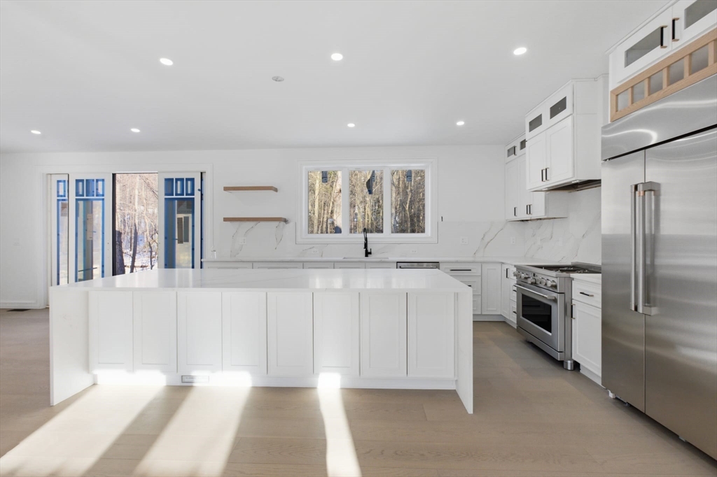 58 Massasoit Ave, Sudbury, Massachusetts, 4 Bedrooms Bedrooms, 10 Rooms Rooms,4.5 BathroomsBathrooms,Residential,For Sale,Massasoit Ave,73485821