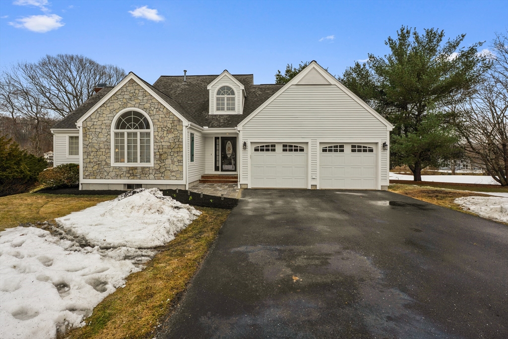 90 Orchard Hill Road, Haverhill, Massachusetts, 3 Bedrooms Bedrooms, 8 Rooms Rooms,3.5 BathroomsBathrooms,Residential,For Sale,Orchard Hill Road,73484875