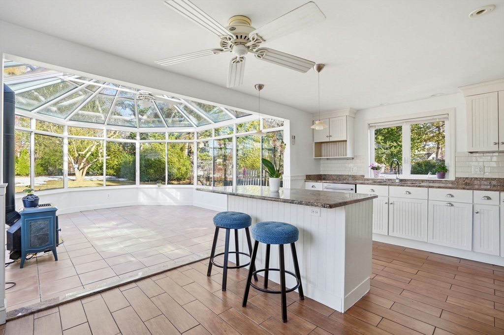 74 Central St, Norwell, Massachusetts, 3 Bedrooms Bedrooms, 5 Rooms Rooms,1 BathroomBathrooms,Residential,For Sale,Central St,73485848