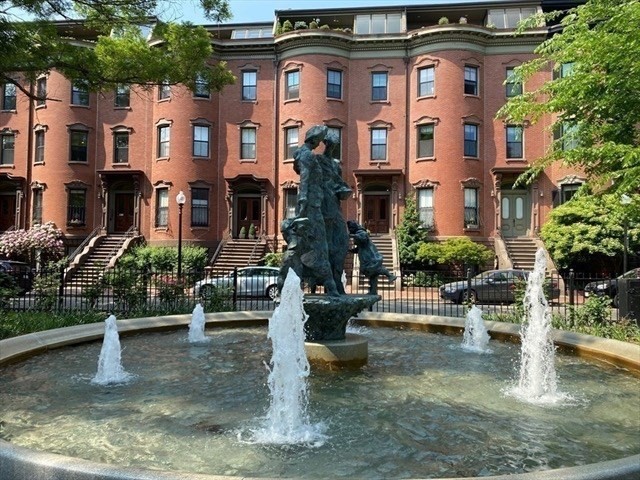 28 Worcester Sq, Boston, Massachusetts, 2 Bedrooms Bedrooms, 4 Rooms Rooms,1 BathroomBathrooms,Residential,For Sale,Worcester Sq,73485811