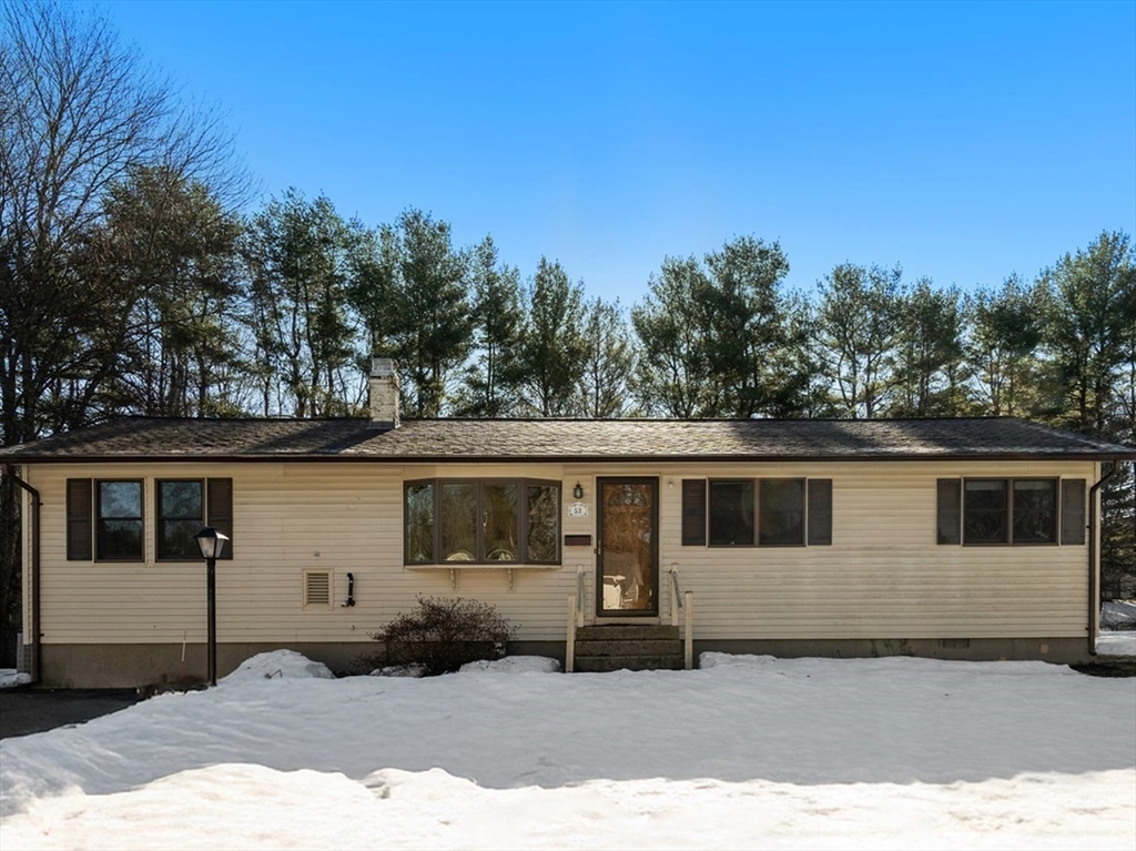 53 Regal St, Holliston, Massachusetts, 3 Bedrooms Bedrooms, 6 Rooms Rooms,2.5 BathroomsBathrooms,Residential,For Sale,Regal St,73485862
