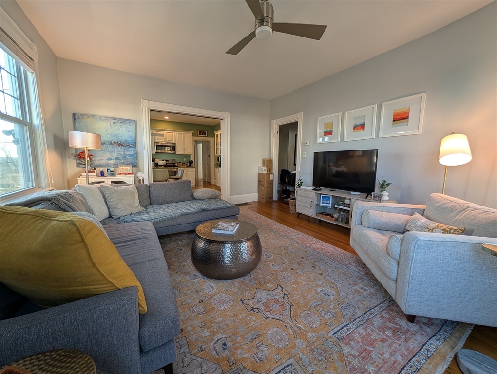 95 Brown St, Boston, Massachusetts, 2 Bedrooms Bedrooms, 5 Rooms Rooms,2 BathroomsBathrooms,Residential Lease,For Rent,Brown St,73485868