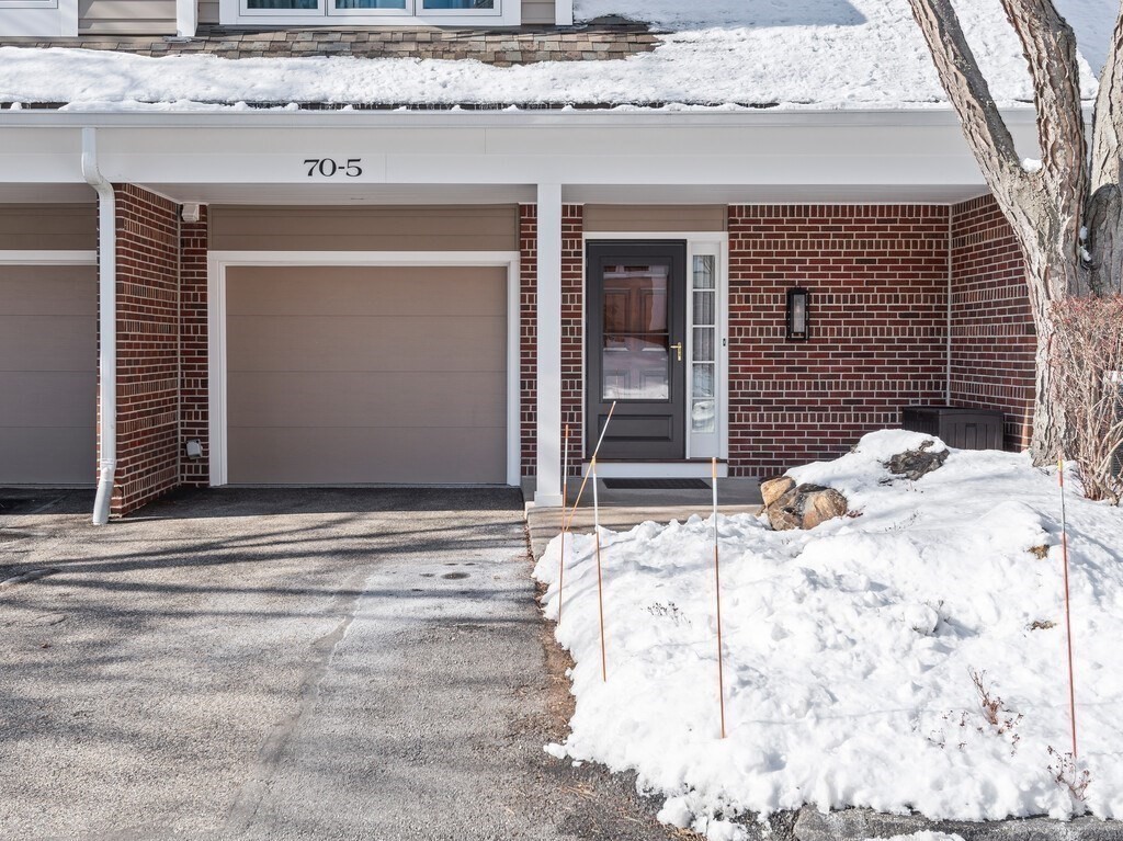 70-5 S Quinsigamond Ave, Shrewsbury, Massachusetts, 2 Bedrooms Bedrooms, 7 Rooms Rooms,3.5 BathroomsBathrooms,Residential,For Sale,S Quinsigamond Ave,73485869