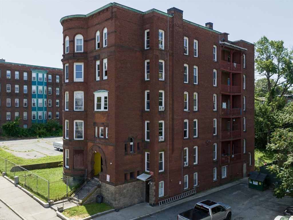 12 Oread St, Worcester, Massachusetts, 45 Bedrooms Bedrooms, 45 Rooms Rooms,16 BathroomsBathrooms,Residential Income,For Sale,Oread St,73485885