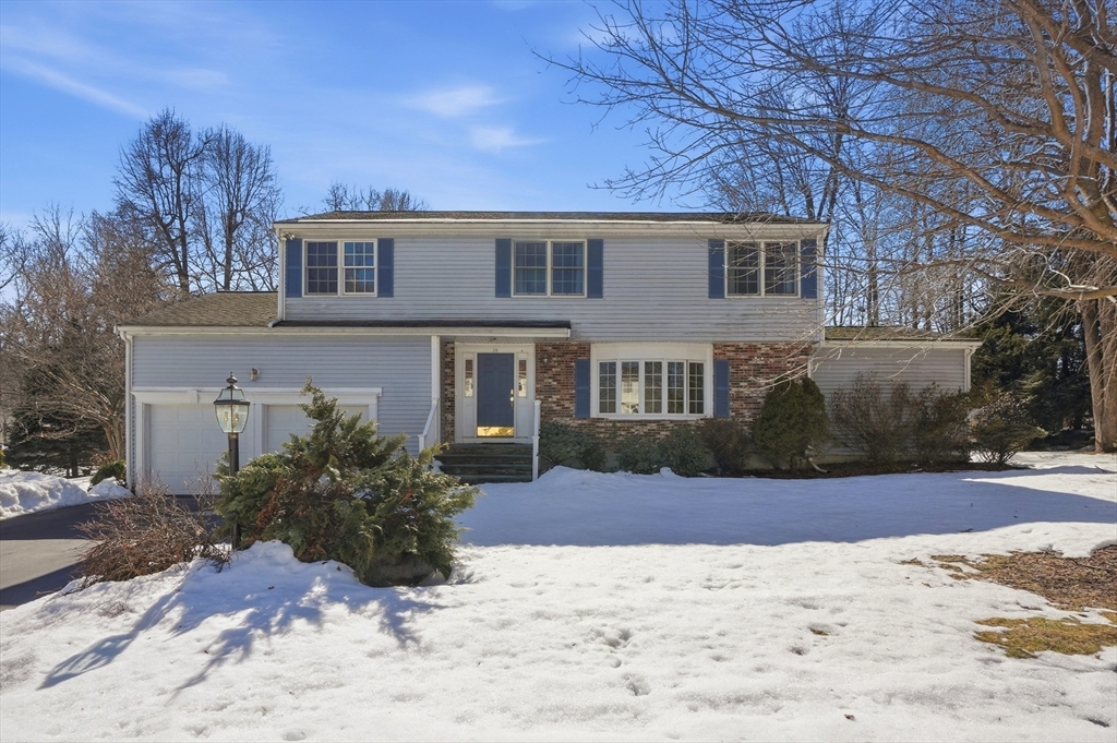 26 Monroe Street, Shrewsbury, Massachusetts, 4 Bedrooms Bedrooms, 8 Rooms Rooms,2.5 BathroomsBathrooms,Residential,For Sale,Monroe Street,73485901