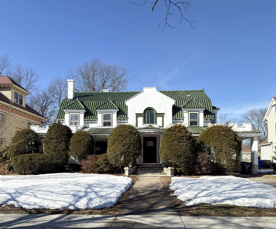 194 Sumner Ave, Springfield, Massachusetts, 7 Bedrooms Bedrooms, 11 Rooms Rooms,4.5 BathroomsBathrooms,Residential,For Sale,Sumner Ave,73485902