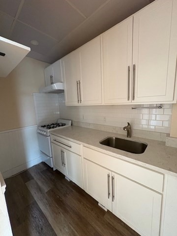 20 Coral Avenue, Winthrop, Massachusetts, 1 Bedroom Bedrooms, 3 Rooms Rooms,1 BathroomBathrooms,Residential Lease,For Rent,Coral Avenue,73485918