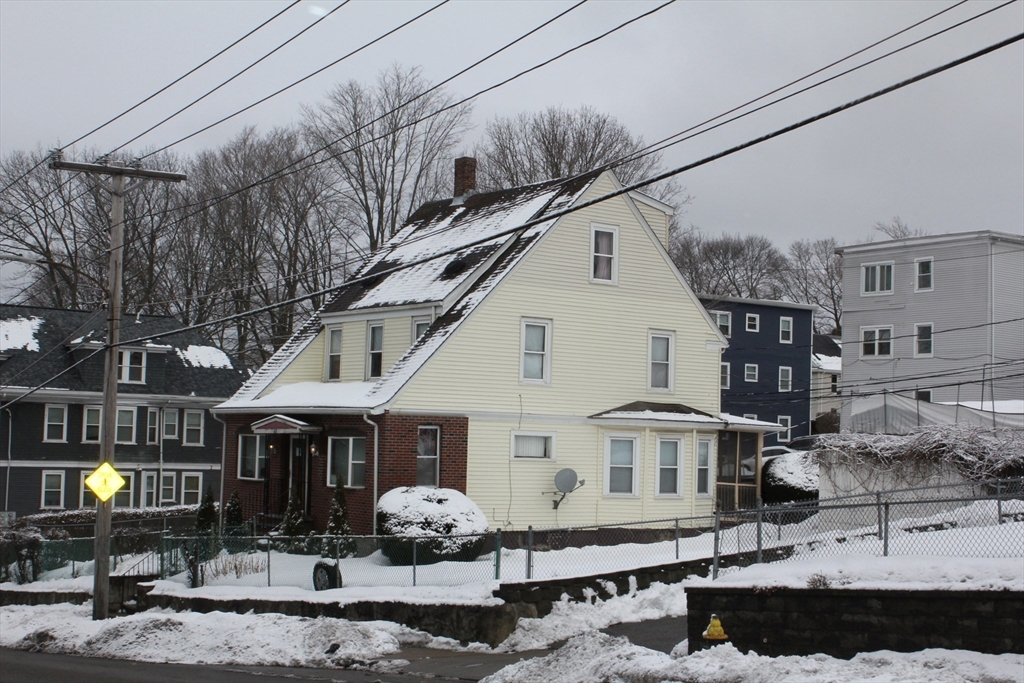 618 Harvard St, Boston, Massachusetts, 5 Bedrooms Bedrooms, 9 Rooms Rooms,2.5 BathroomsBathrooms,Residential,For Sale,Harvard St,73485936