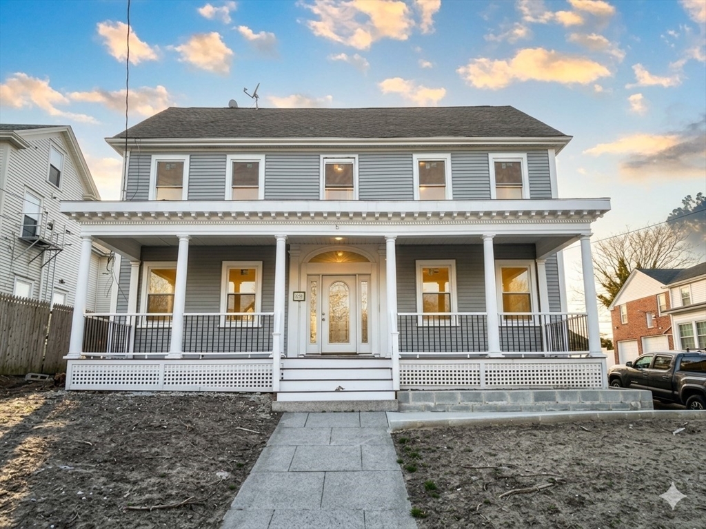 10 Spring St., Taunton, Massachusetts, 7 Bedrooms Bedrooms, 12 Rooms Rooms,2 BathroomsBathrooms,Residential Income,For Sale,Spring St.,73485765