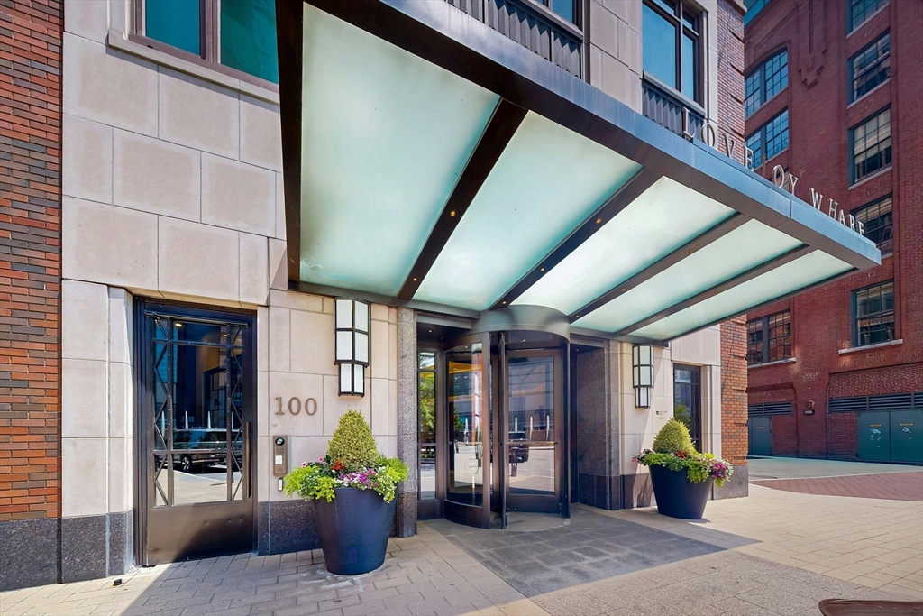 100 Lovejoy Wharf, Boston, Massachusetts, 2 Rooms Rooms,1 BathroomBathrooms,Residential,For Sale,Lovejoy Wharf,73485982