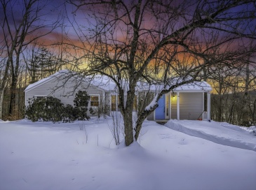 37 Oneil Dr, Westborough, Massachusetts, 4 Bedrooms Bedrooms, 6 Rooms Rooms,2 BathroomsBathrooms,Residential,For Sale,Oneil Dr,73472617