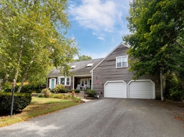 81 Desert Sands Ln, Yarmouth, Massachusetts, 5 Bedrooms Bedrooms, 9 Rooms Rooms,4.5 BathroomsBathrooms,Residential,For Sale,Desert Sands Ln,73431910