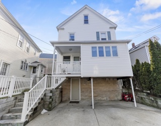 8 Peck Ave, Plymouth, Massachusetts, 5 Bedrooms Bedrooms, 12 Rooms Rooms,2.5 BathroomsBathrooms,Residential Income,For Sale,Peck Ave,73467942