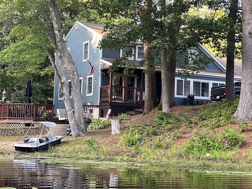 1 Mill Terrace, Middleton, Massachusetts, 3 Bedrooms Bedrooms, 6 Rooms Rooms,1 BathroomBathrooms,Residential,For Sale,Mill Terrace,73447678