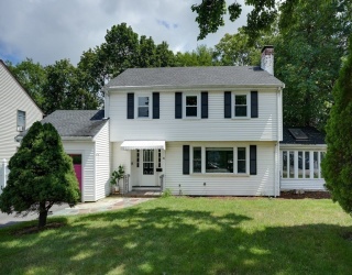 30 Stewart Terrace, Belmont, Massachusetts, 3 Bedrooms Bedrooms, 9 Rooms Rooms,2.5 BathroomsBathrooms,Residential,For Sale,Stewart Terrace,73472290