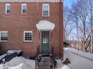 39 Charlesbank Rd, Newton, Massachusetts, 1 Bedroom Bedrooms, 4 Rooms Rooms,1 BathroomBathrooms,Residential,For Sale,Charlesbank Rd,73472775