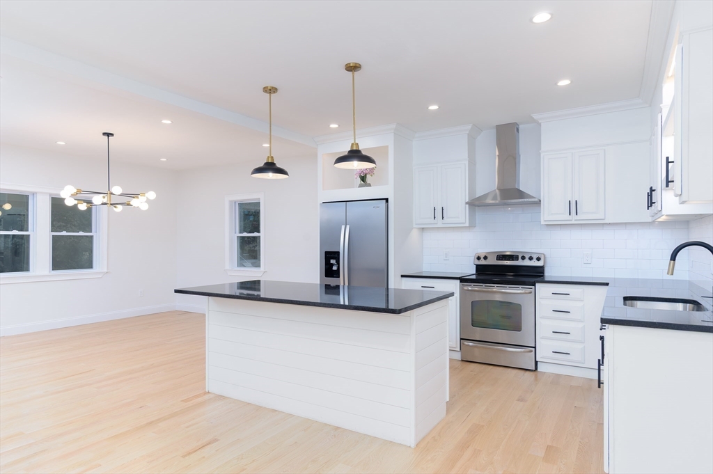 10 Church St, Wales, Massachusetts, 4 Bedrooms Bedrooms, 7 Rooms Rooms,3 BathroomsBathrooms,Residential,For Sale,Church St,73436312