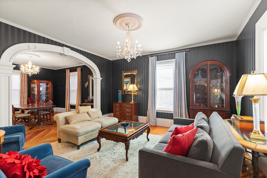 16 Williams Street, Salem, Massachusetts, 6 Bedrooms Bedrooms, 12 Rooms Rooms,3 BathroomsBathrooms,Residential,For Sale,Williams Street,73457592