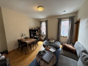 712 Commonwealth Avenue, Boston, Massachusetts, 1 Bedroom Bedrooms, 3 Rooms Rooms,1 BathroomBathrooms,Residential Lease,For Rent,Commonwealth Avenue,73486049