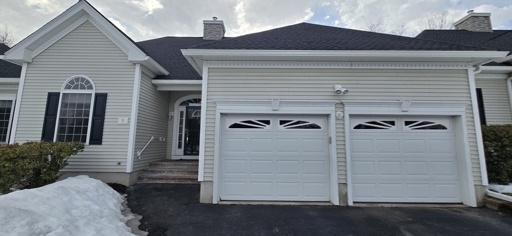 9 Arbor Drive, Dracut, Massachusetts, 3 Bedrooms Bedrooms, 7 Rooms Rooms,3 BathroomsBathrooms,Residential,For Sale,Arbor Drive,73486058