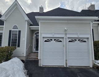 9 Arbor Drive, Dracut, Massachusetts, 3 Bedrooms Bedrooms, 7 Rooms Rooms,3 BathroomsBathrooms,Residential,For Sale,Arbor Drive,73486058