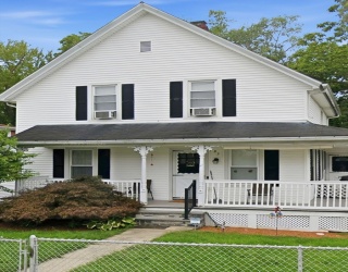 83 4th Ave, Woonsocket, Rhode Island, 4 Bedrooms Bedrooms, 8 Rooms Rooms,1.5 BathroomsBathrooms,Residential,For Sale,4th Ave,73474138