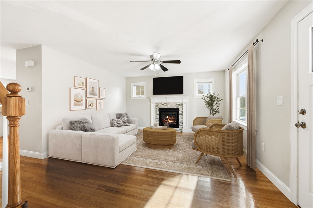 877 Brockton Avenue, Abington, Massachusetts, 2 Bedrooms Bedrooms, 8 Rooms Rooms,2.5 BathroomsBathrooms,Residential,For Sale,Brockton Avenue,73486104