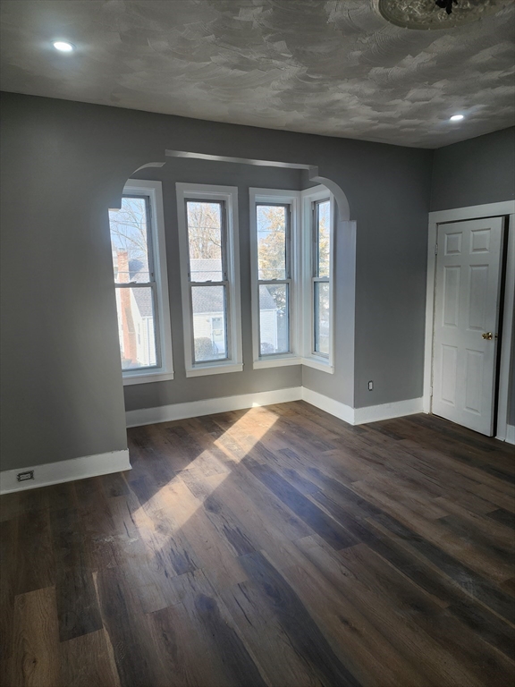 46 Brett St, Brockton, Massachusetts, 2 Bedrooms Bedrooms, 5 Rooms Rooms,1 BathroomBathrooms,Residential Lease,For Rent,Brett St,73486130