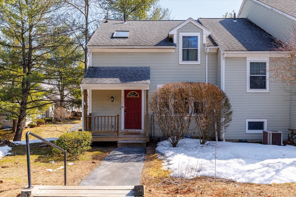 2101 Halcyon Dr, Worcester, Massachusetts, 2 Bedrooms Bedrooms, 4 Rooms Rooms,1.5 BathroomsBathrooms,Residential,For Sale,Halcyon Dr,73486116