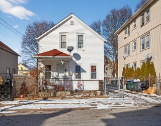 31 Sassafras St, Providence, Rhode Island, 3 Bedrooms Bedrooms, 6 Rooms Rooms,1 BathroomBathrooms,Residential,For Sale,Sassafras St,73486142