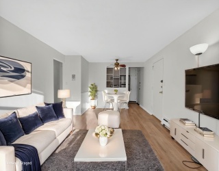 A1 Colonial Dr, Andover, Massachusetts, 2 Bedrooms Bedrooms, 4 Rooms Rooms,1 BathroomBathrooms,Residential Lease,For Rent,Colonial Dr,73486171