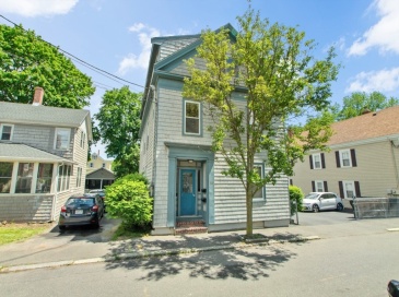 36 Upham Street, Salem, Massachusetts, 2 Bedrooms Bedrooms, 4 Rooms Rooms,1 BathroomBathrooms,Residential Lease,For Rent,Upham Street,73486168