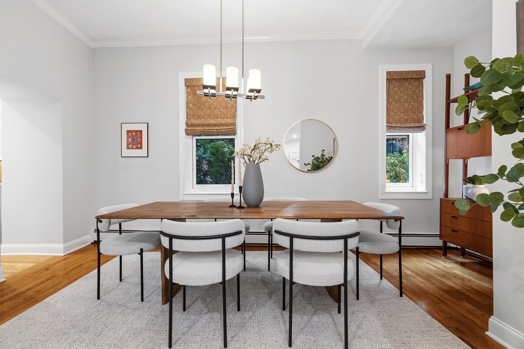 22 Church St, Boston, Massachusetts, 3 Bedrooms Bedrooms, 6 Rooms Rooms,2 BathroomsBathrooms,Residential,For Sale,Church St,73486176