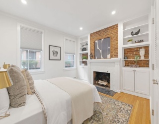 26 Melrose St, Boston, Massachusetts, 2 Bedrooms Bedrooms, 4 Rooms Rooms,1.5 BathroomsBathrooms,Residential,For Sale,Melrose St,73486147