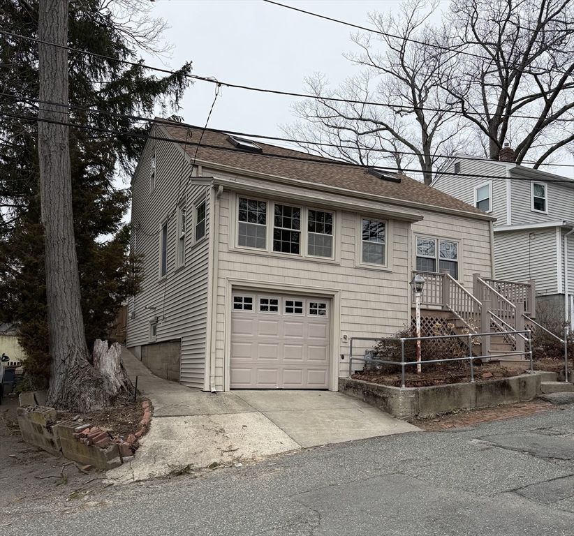 70 Colonial Rd, Weymouth, Massachusetts, 3 Bedrooms Bedrooms, 5 Rooms Rooms,2 BathroomsBathrooms,Residential,For Sale,Colonial Rd,73478922